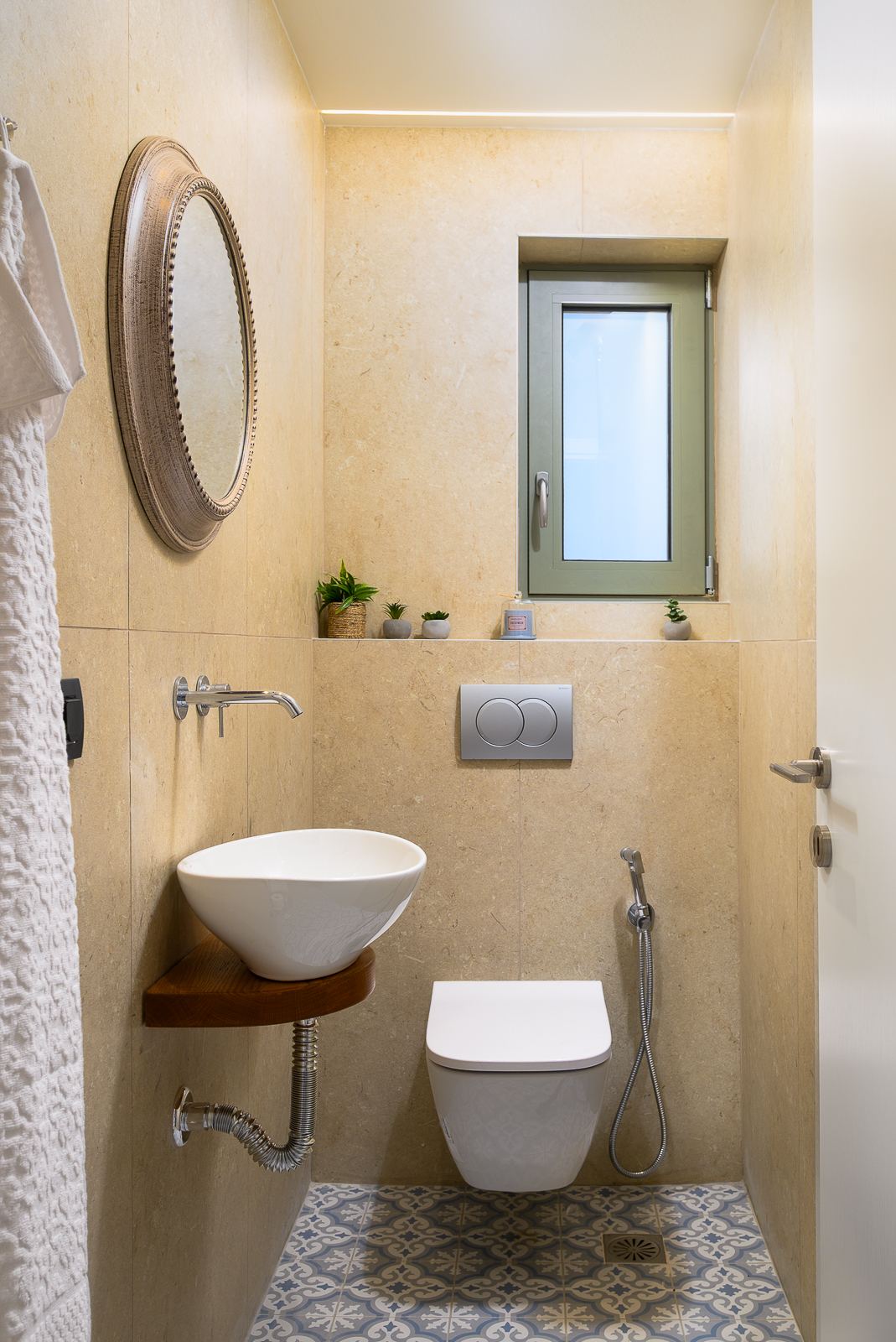 Guests toilet