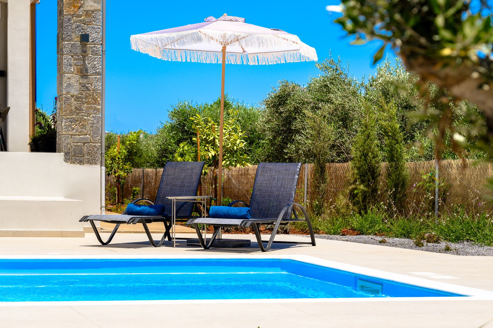 Pool loungers